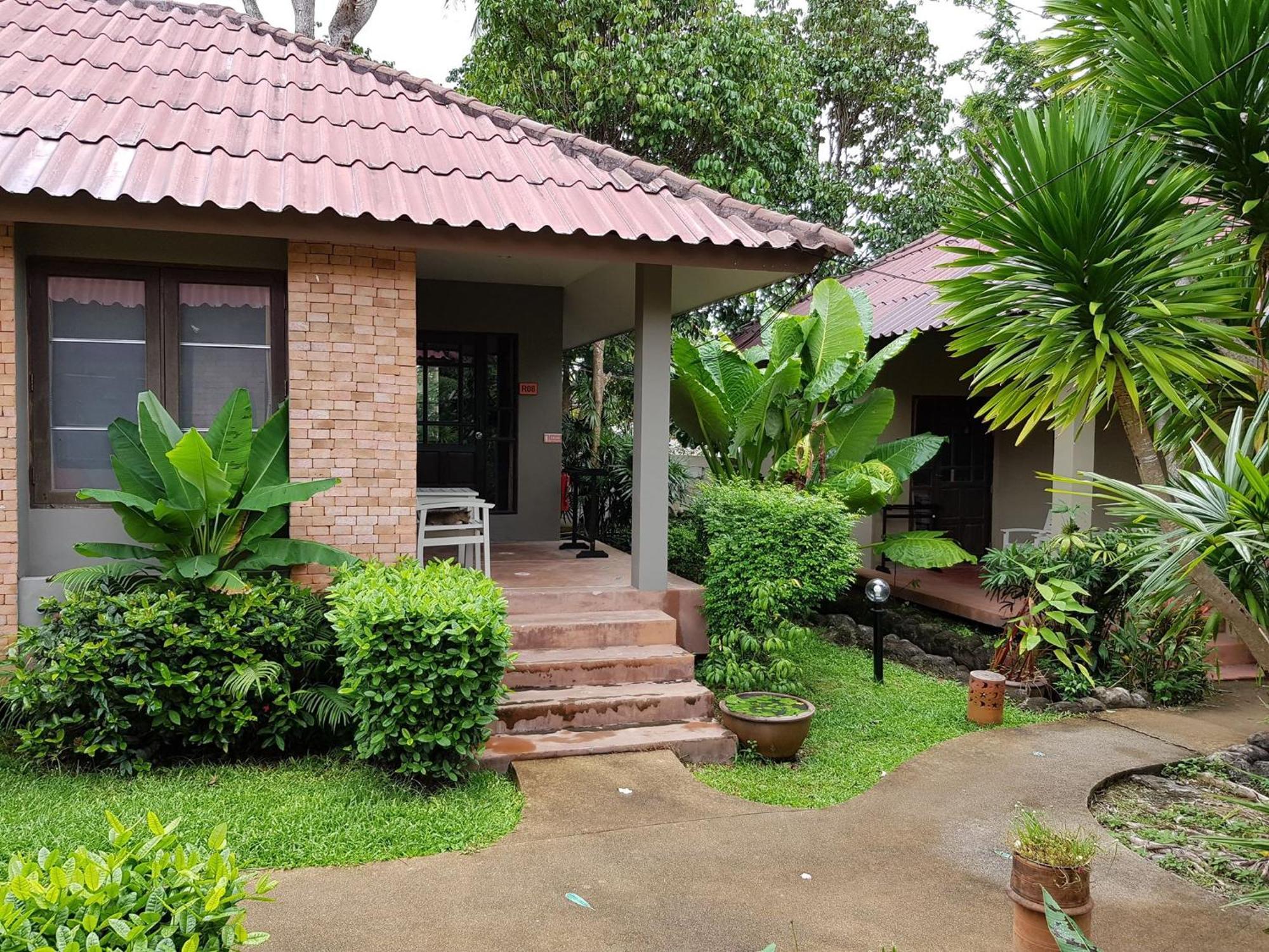 Flora Ville-SHA PLUS Chalong Esterno foto